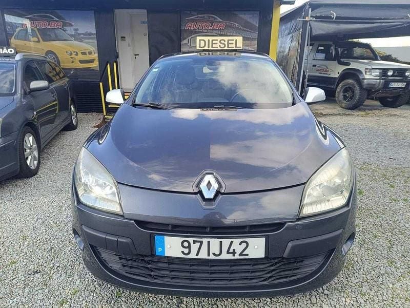 Usado Renault Mégane III 90 HP (66 kW) 2009 Cinza