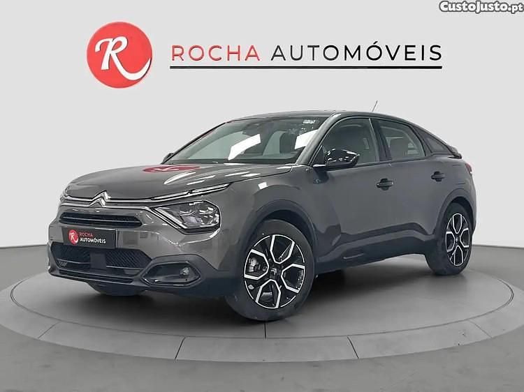 Usado Citroën e-C4 Feel 100 kW (136 HP) 2023 Preto Sedan