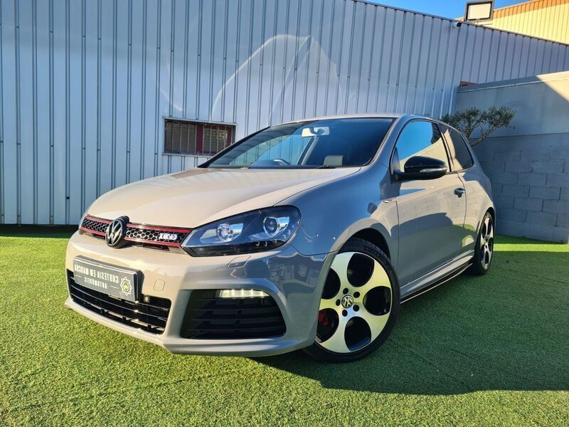 Cinza Usado 2010 VW Golf VI GTI Coupé | € 16.990 (Preço justo) - Imagem 1/4