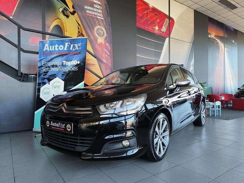 Preto Usado 2015 Citroën C4 Feel Citadino | € 8.800 (Caro) - Imagem 1/4