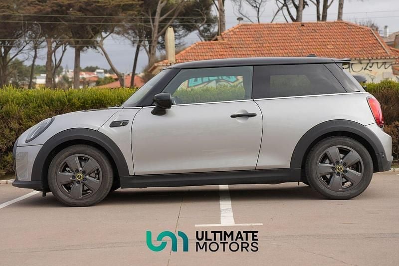 Usado Mini Cooper SE 135 kW (184 HP) 2024 Cinza Citadino