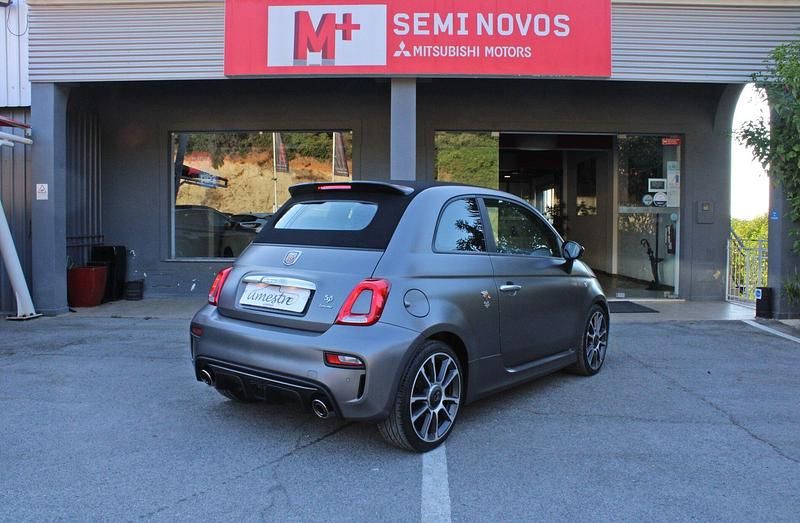 Usado Abarth 500C Turismo 165 HP (121 kW) 2021 Cinza Cabrios