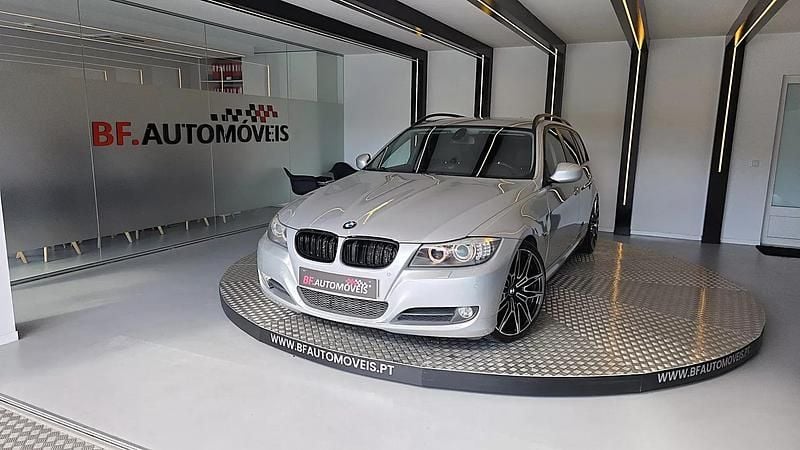 Usado BMW 320 Efficient Dynamics 163 HP (119 kW) 2009 Cinzento Carrinha