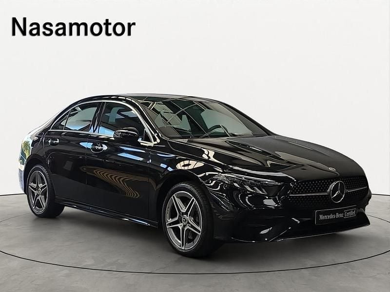 Preto Usado 2024 Mercedes E250 Carrinha | € 39.900 - Imagem 1/4