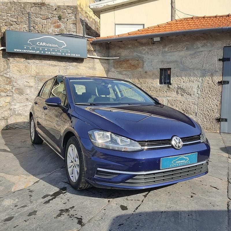 Usado VW Golf VII 115 HP (84 kW) 2019 Azul