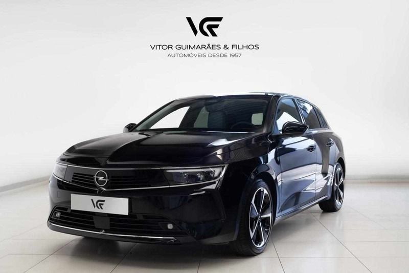 Usado Opel Astra Elegance 130 HP (95 kW) 2022 Preto