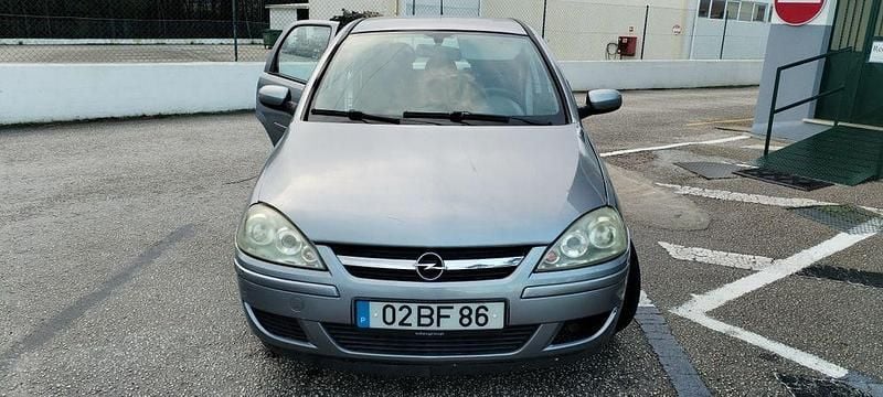 Usado 2006 Opel Corsa Sedan | € 2.399 (Super Preço) - Imagem 1/4