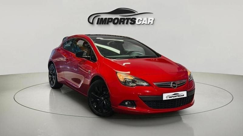 Vermelho Usado 2016 Opel Astra GTC S Coupé | € 13.900 - Imagem 1/4