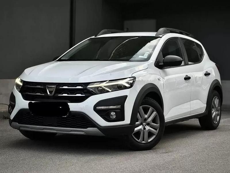 Branco Usado 2022 Dacia Sandero Expression Citadino | € 13.450 (Preço justo) - Imagem 1/3