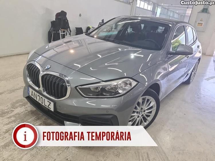 Cinza Usado 2022 BMW 116 Citadino | € 21.690 (Preço justo) - Imagem 1/1