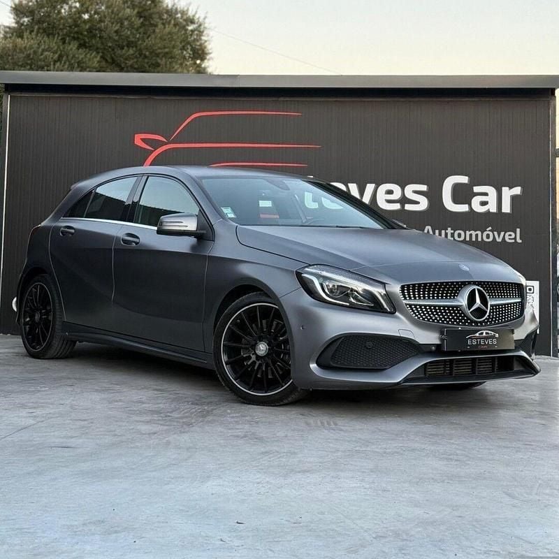 Cinza Usado 2016 Mercedes A220 AMG line | € 23.950 - Imagem 1/4