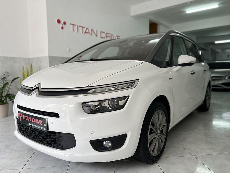 Branco Usado 2015 Citroën C4 Exclusive Monovolume | € 13.500 (Preço justo) - Imagem 1/4