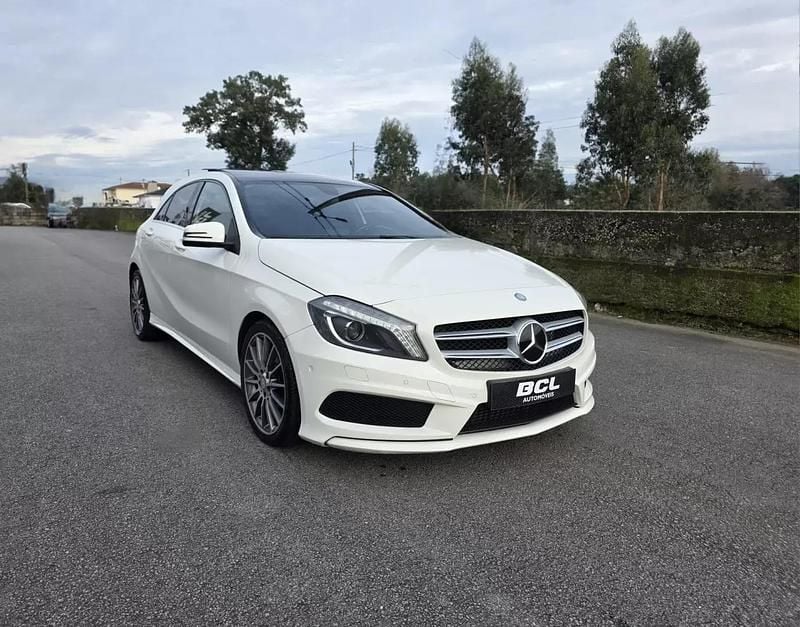 Branco Usado 2015 Mercedes A180 AMG line | € 17.990 (Preço justo) - Imagem 1/4