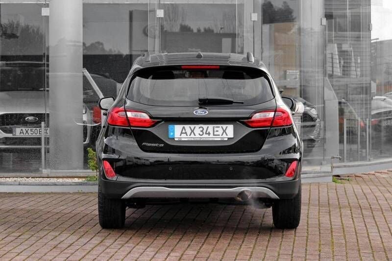 Usado Ford Fiesta Active 100 HP (73 kW) 2023 Preto Citadino