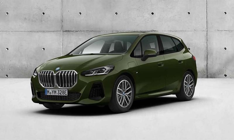 Verde sanremo Novo 2025 BMW 225 Active Tourer Comfort Edition Monovolume | € 55.884 - Imagem 1/4