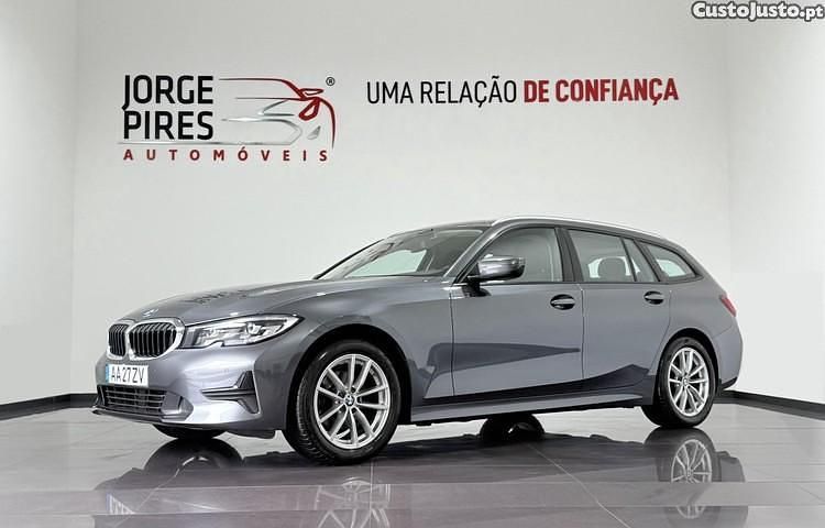 Cinza Usado 2020 BMW 318 Advantage Carrinha | € 24.990 (Preço justo) - Imagem 1/1