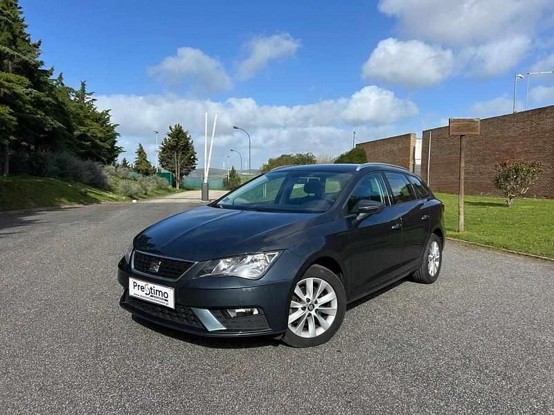 Usado Seat Leon ST 115 HP (84 kW) 2019 Cinzento Carrinha
