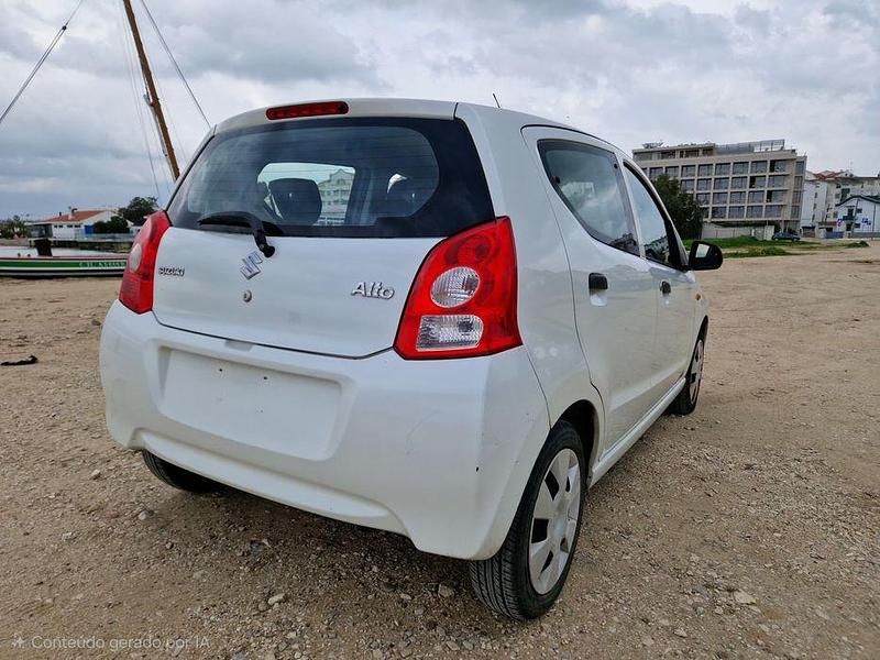 Usado Suzuki Alto 68 HP (50 kW) 2010 Citadino