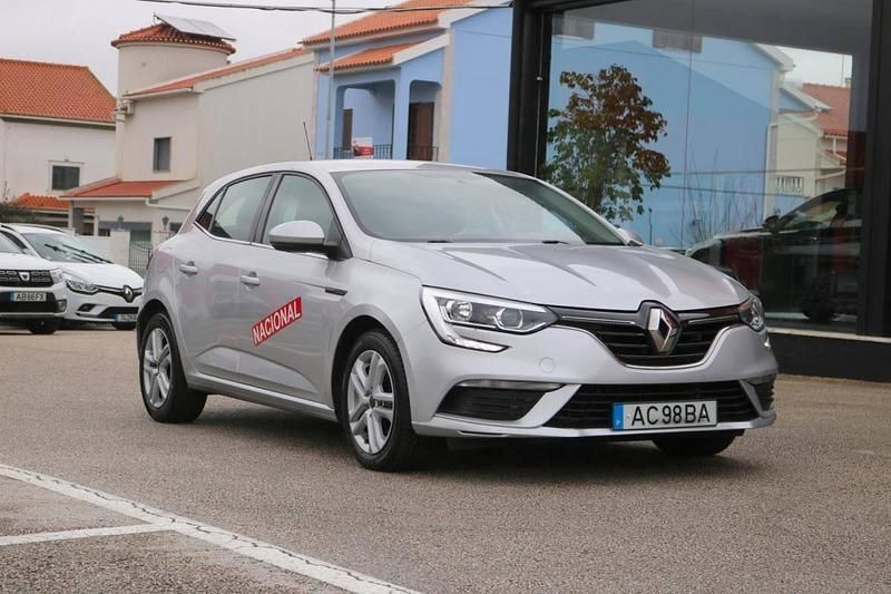 Usado Renault Mégane IV 95 HP (69 kW) 2020 Cinzento