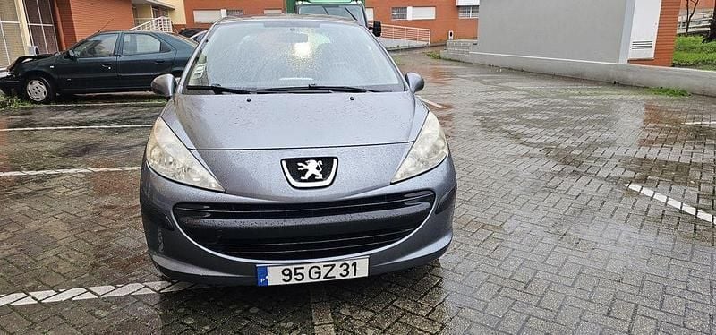 Usado 2008 Peugeot 207 Sedan | € 2.400 (Bom preço) - Imagem 1/4