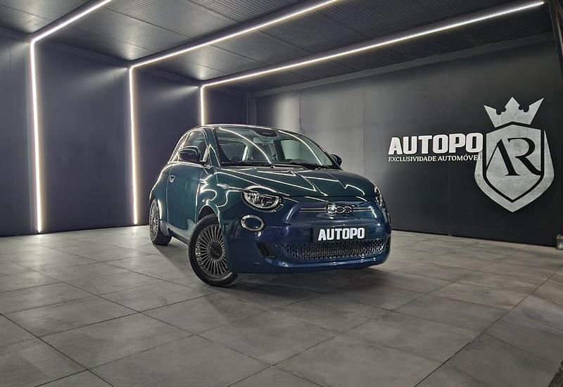 Azul Usado 2020 Fiat 500e | € 16.900 (Preço justo) - Imagem 1/4