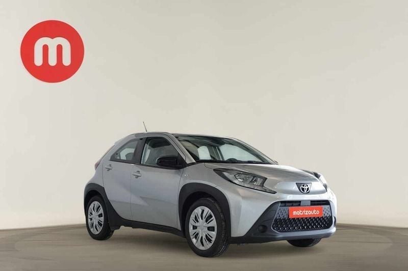 Cinzento Usado 2023 Toyota Aygo Citadino | € 16.999 (Preço elevado) - Imagem 1/4