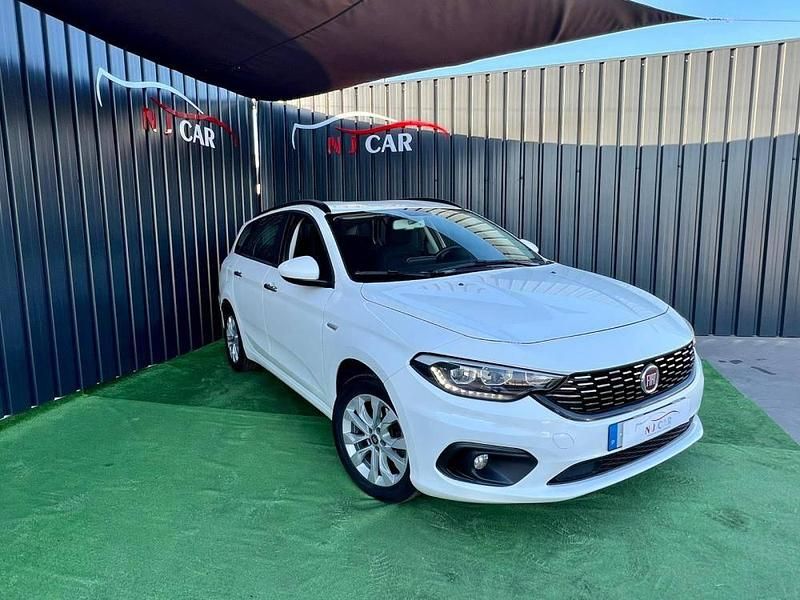 Branco Usado 2020 Fiat Tipo Wagon Carrinha | € 9.500 (Preço elevado) - Imagem 1/4