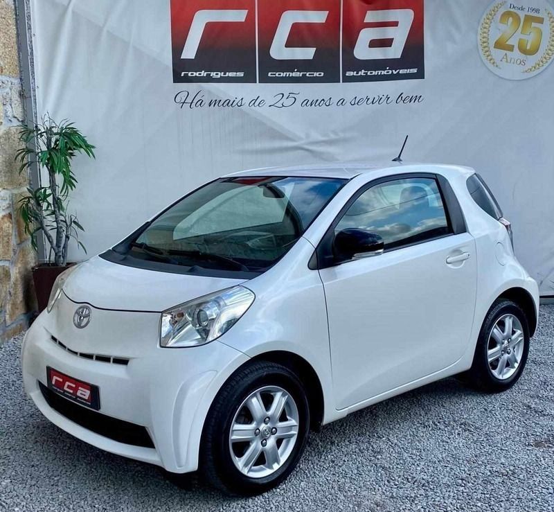 Branco Usado 2009 Toyota iQ Citadino | € 6.490 (Preço justo) - Imagem 1/4