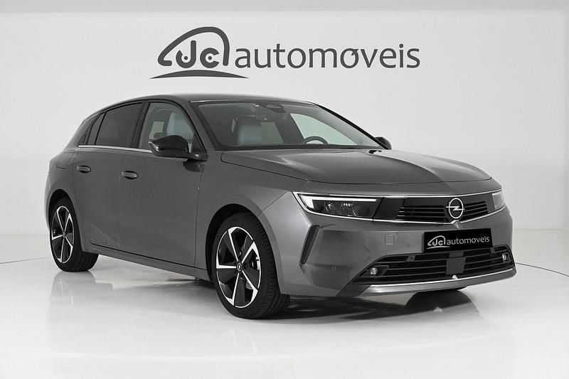 Cinza Usado 2023 Opel Astra Elegance | € 20.900 (Preço justo) - Imagem 1/4
