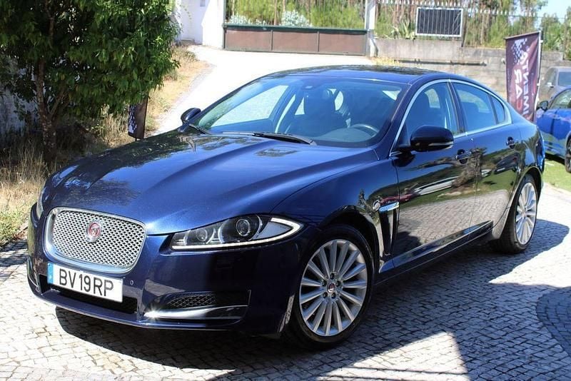 Usado 2015 Jaguar XF Luxury Sedan | € 16.495 - Imagem 1/4