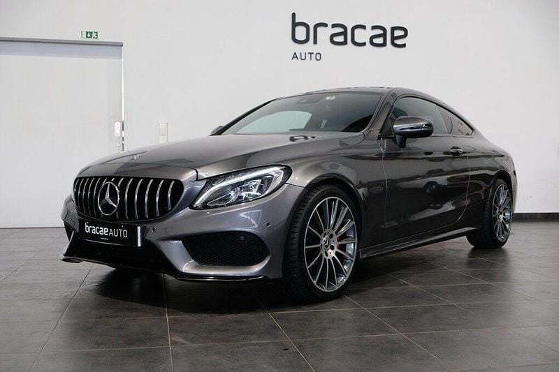 Cinza Usado 2016 Mercedes C220 Coupé | € 26.900 - Imagem 1/4