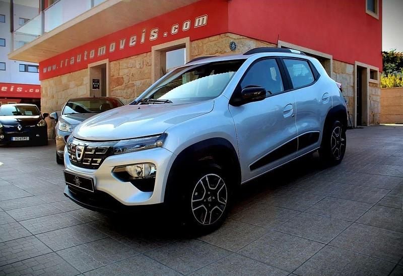 Cinza Usado 2022 Dacia Spring Comfort Citadino | € 11.350 (Preço justo) - Imagem 1/4