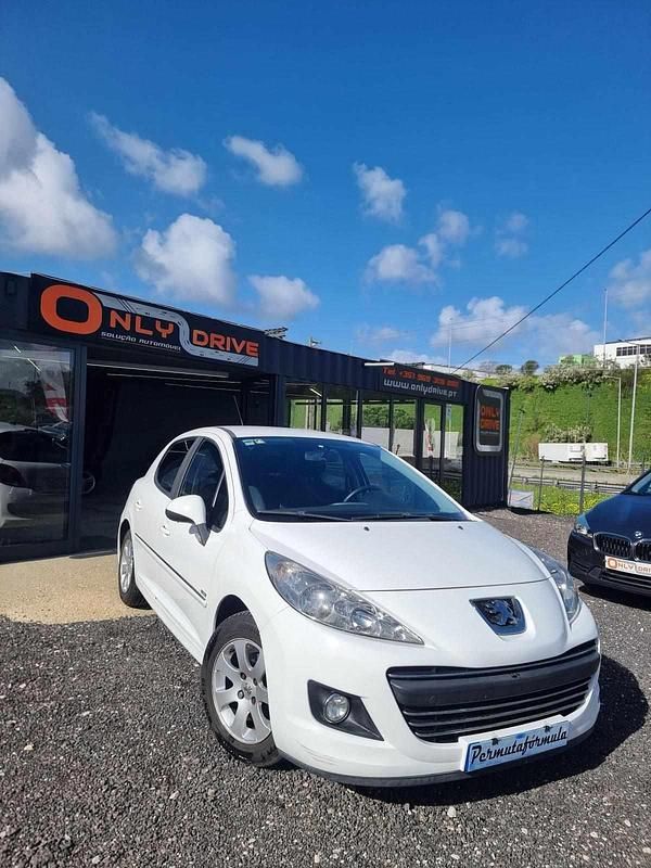 Usado Peugeot 207 109 HP (80 kW) 2010 Branco Citadino