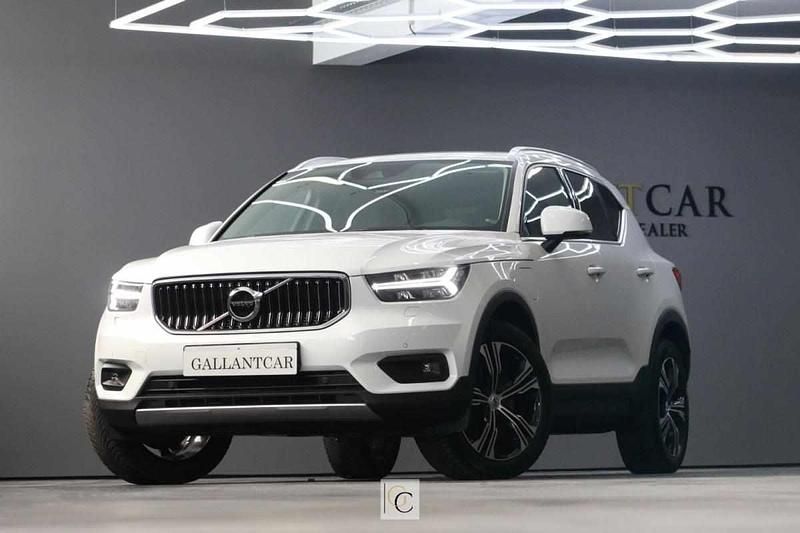 Branco Usado 2021 Volvo XC40 SUV | € 34.000 - Imagem 1/4