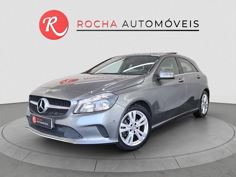 Cinza Usado 2015 Mercedes A200 Urban | € 16.490 (Bom preço) - Imagem 1/4