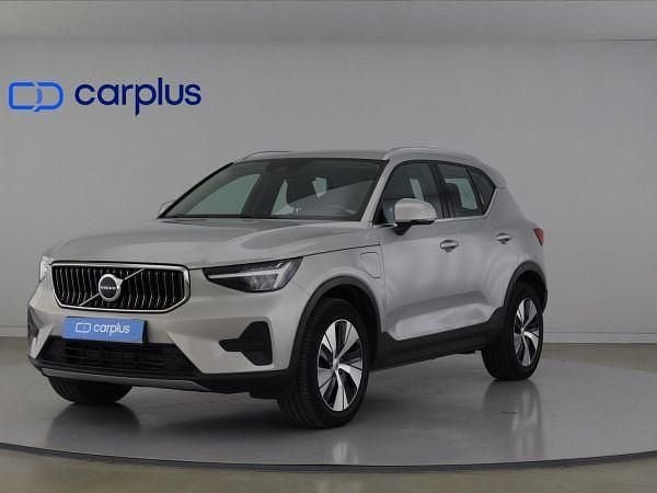 Cinza Usado 2023 Volvo XC40 Core SUV | € 38.500 (Preço justo) - Imagem 1/4