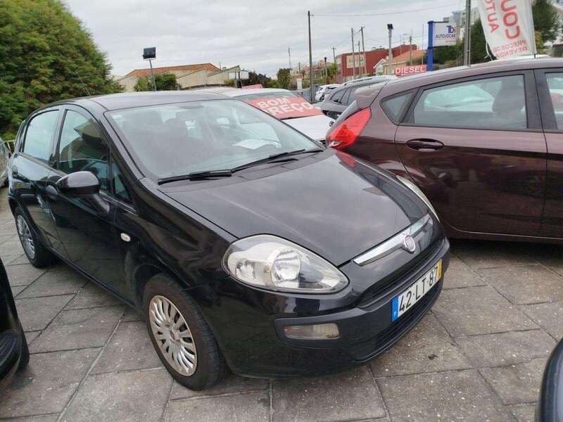 Preto Usado 2011 Fiat Grande Punto Citadino | € 4.499 (Preço justo) - Imagem 1/4