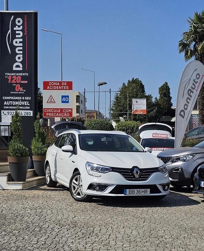 Branco Usado 2019 Renault Mégane GrandTour Business Carrinha | € 10.750 (Bom preço) - Imagem 1/4