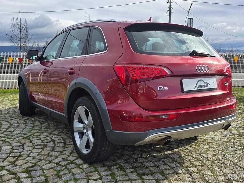 Usado Audi Q5 270 HP (198 kW) 2009 Vermelho SUV