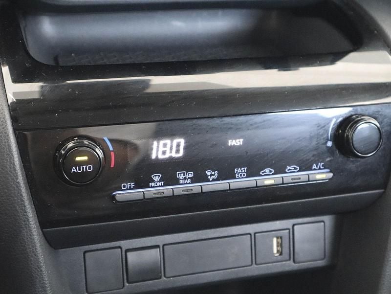 Branco (sólida) Usado 2024 Toyota Yaris Comfort | € 25.750 - Imagem 1/4