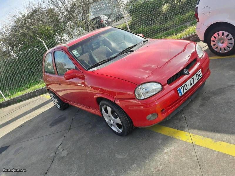 Sold Opel Corsa 1.5 TD SPORT 5 LUG. Carros usados