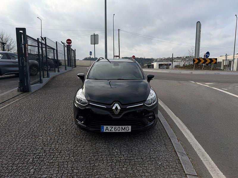 Usado Renault Clio GrandTour 90 HP (66 kW) 2020 Preto Carrinha