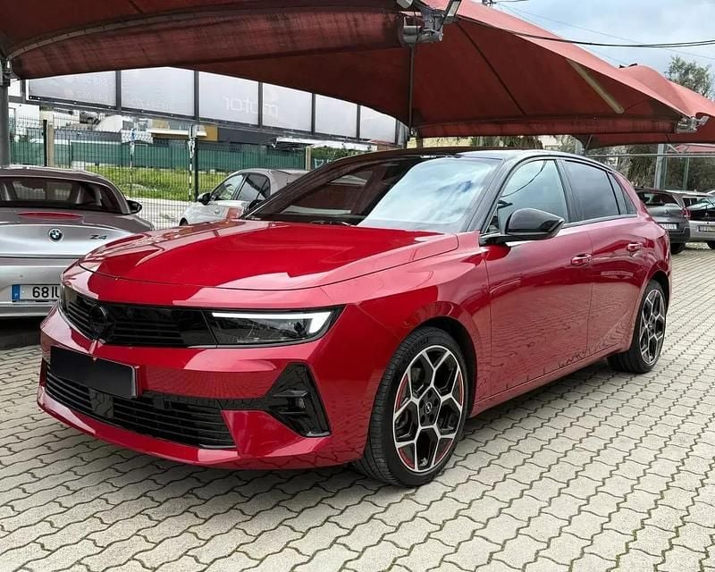 Vermelho Usado 2023 Opel Astra GS Line Citadino | € 22.900 (Preço justo) - Imagem 1/4