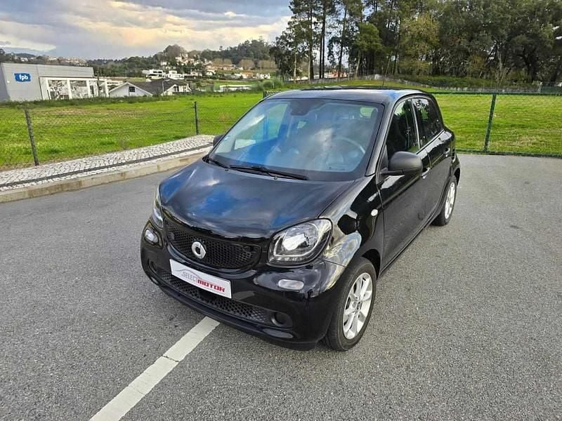 Usado Smart ForFour Electric Drive 60 kW (82 HP) 2019 Preto