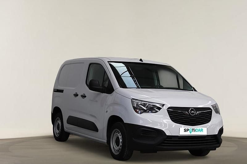Branco Usado 2023 Opel Combo Monovolume | € 16.990 (Preço justo) - Imagem 1/4