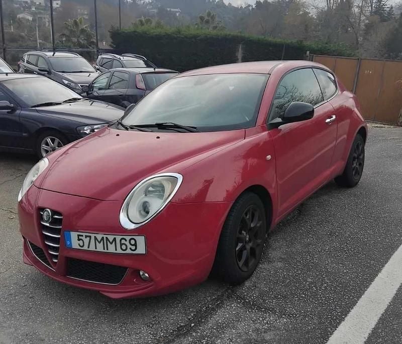 Vermelho Usado 2009 Alfa Romeo MiTo Citadino | € 6.750 (Preço justo) - Imagem 1/4