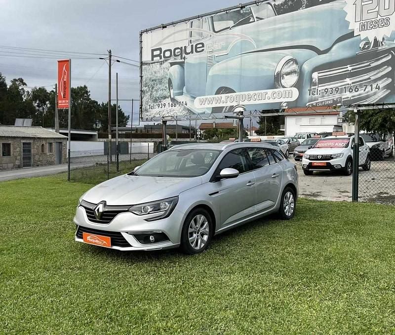 Cinzento Usado 2017 Renault Mégane IV Dynamique | € 11.700 (Preço justo) - Imagem 1/4