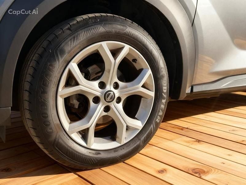 Usado Nissan Juke N-Connecta 114 HP (83 kW) 2021 Cinza SUV