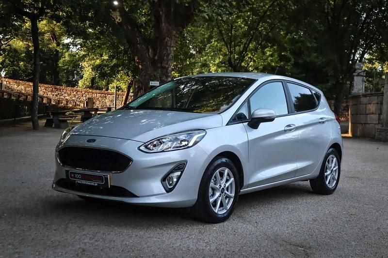 Cinzento Usado 2018 Ford Fiesta Citadino | € 12.900 (Preço elevado) - Imagem 1/4