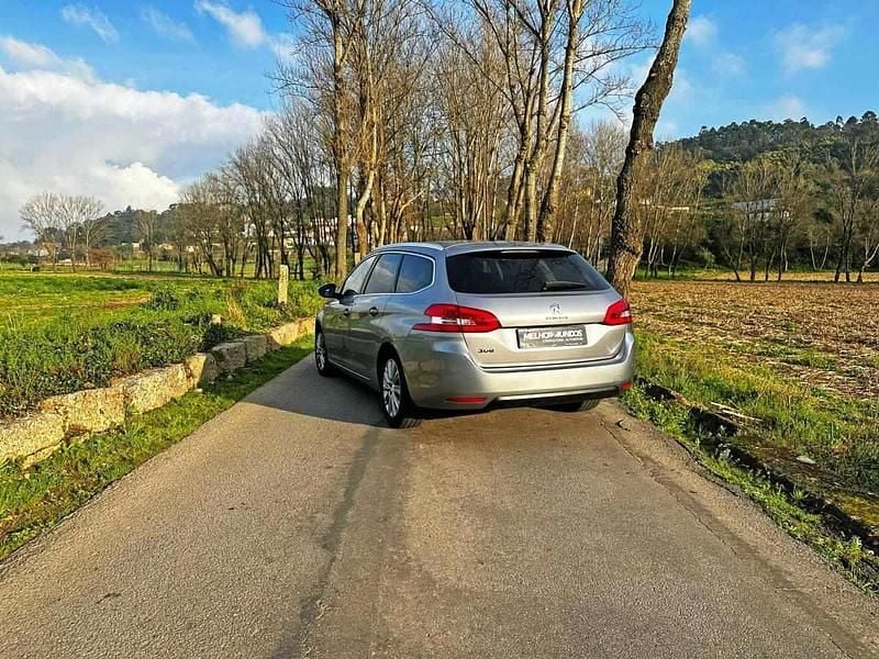 Usado Peugeot 308 SW 130 HP (95 kW) 2020 Cinzento Carrinha